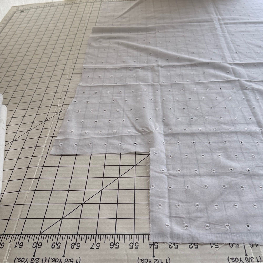White Heirloom Sewing Bundle Eyelet Floral Fabric Trim Piping Zipper - Picture 16 of 16